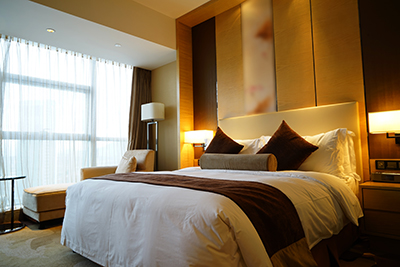 In August, 488,000 tourists stayed in accommodation establishments 